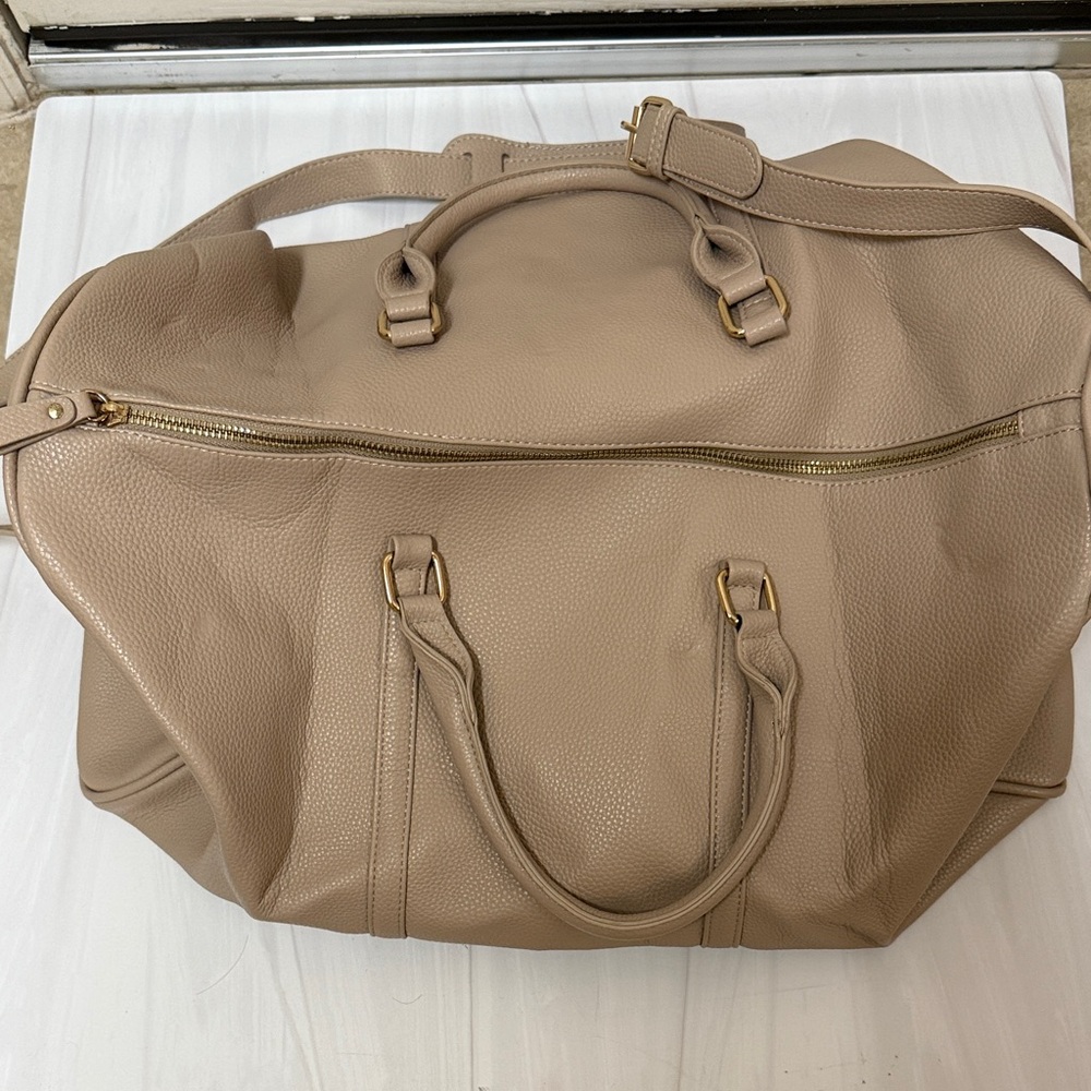 Elegant Tan Leather travel Tote Bag